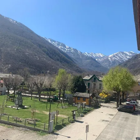 Guest house L'alpina Affittacamere *